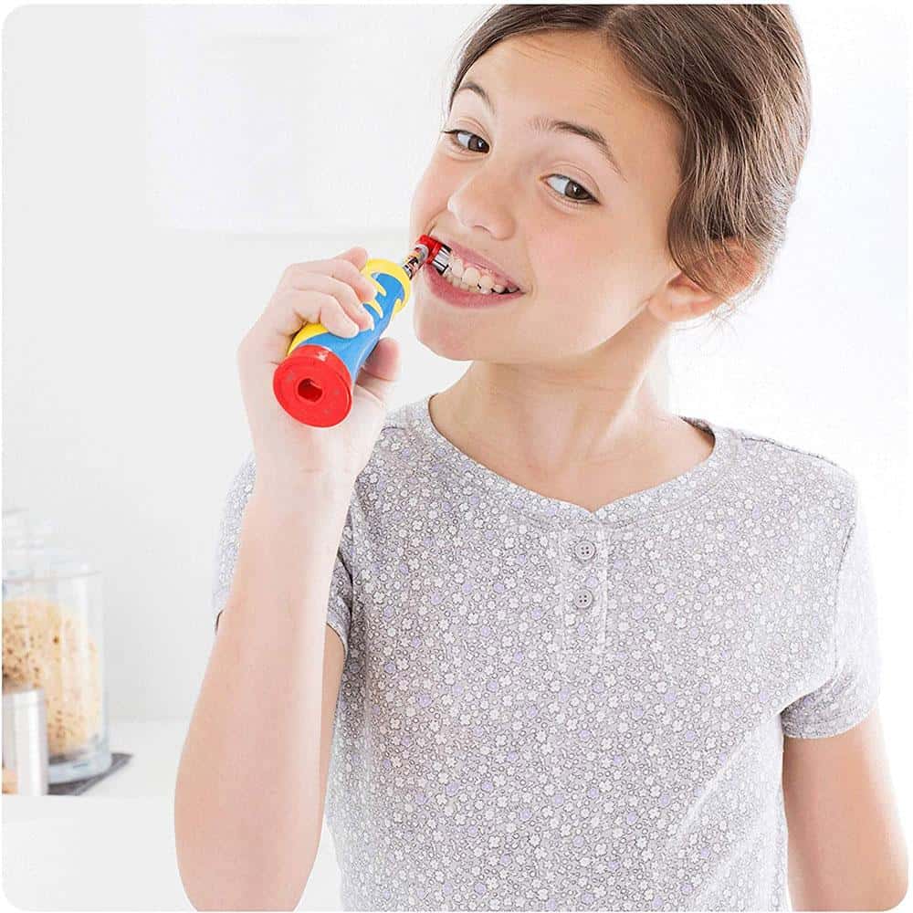 Bàn Chải Điện Trẻ Em Oral-B Stages Power Frozen 5+ Bàn Chải Điện Trẻ Em Oral-B Stages Power Frozen 5+