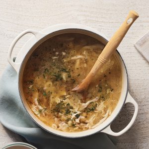 Nồi Gang Le Creuset 24cm Meringue Màu Cát 10 37396