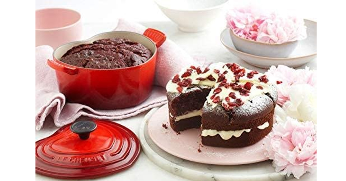 Nồi Gang Le Creuset Heart Casserole Cerise 20cm 8 Nồi Gang Le Creuset Heart Casserole Cerise 20cm