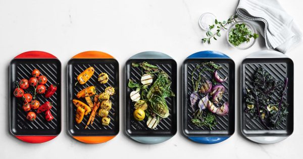 Chảo Nướng Le Creuset 20202321700460 Grillpfanne Rechteckig Trad Chữ Nhật 32x22cm - Karibick (Xanh Dương) - Nhập Khẩu Đức & EU 9 Chảo Nướng Le Creuset 20202321700460 Grillpfanne Rechteckig Trad Chữ Nhật 32x22cm - Karibick (Xanh Dương) - Nhập khẩu Đức & EU