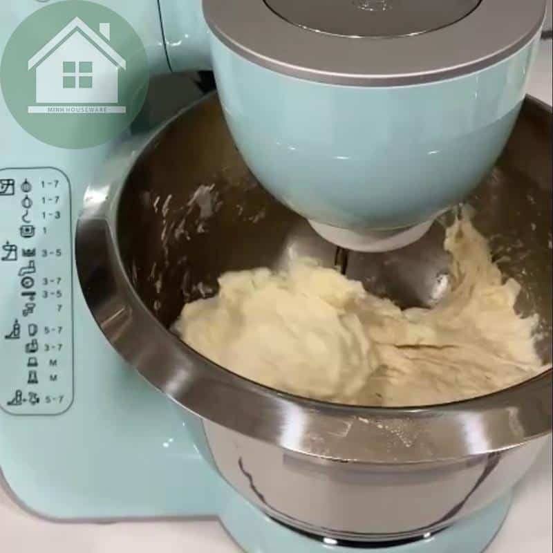 Cách làm bánh mì truyền thống bằng máy trộn bột và lò nướng 4 Cách làm bánh mì truyền thống bằng máy trộn bột và lò nướng