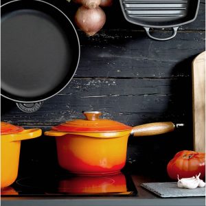 Quánh Le Creuset Wooden Handle 18cm 21139180902460 Flame 3 Quánh Le Creuset Wooden Handle 18cm 21139180902460 Flame