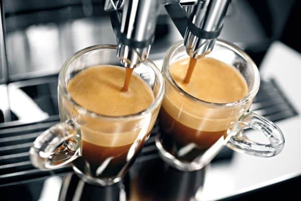 Các lỗi thường gặp và cách sửa máy pha cà phê espresso ngay tại nhà 2 Tốc độ chảy của cà phê