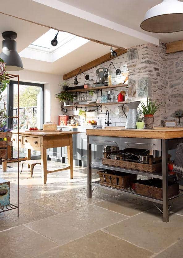 32 Ý Tưởng Thiết Kế Không Gian Bếp Mở 29 Kết hợp sắc thái tối và gạch lồi