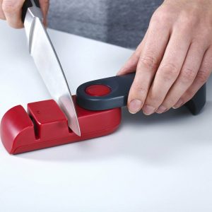 Dụng Cụ Mài Dao Joseph Joseph 10048 Rota Màu Xám Đỏ 4 Dụng Cụ Mài Dao Joseph Joseph 10048 Rota Màu Xám Đỏ