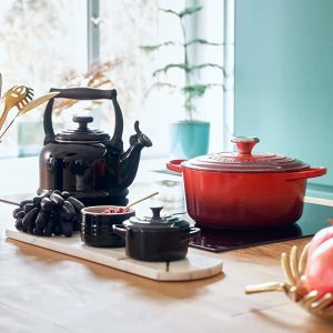 Nồi Gốm LeCreuset Mini Cocotte 10cm Black 6 Nồi Gốm LeCreuset Mini Cocotte 10cm - 0,2L Black