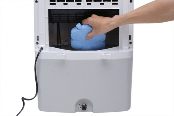 Quạt điều hòa có mát không? Mẹo giúp quạt hoạt động hiệu quả 3 Thêm đá khô vào quạt như một mẹo tăng khả năng làm mát